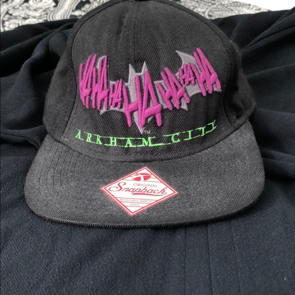 Batman Arkham City SnapBack hat by DC COMICS